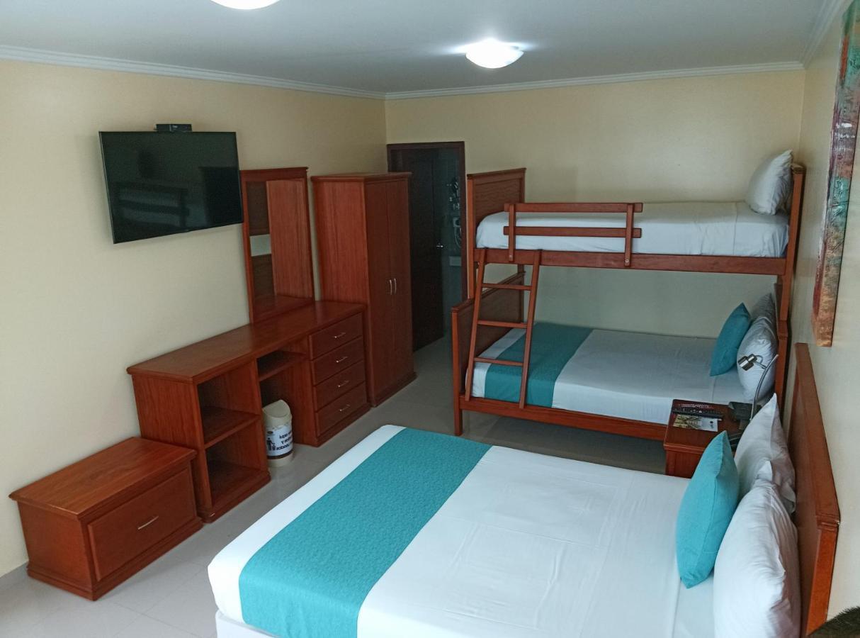 Hotel El Marqués Atacames Esterno foto