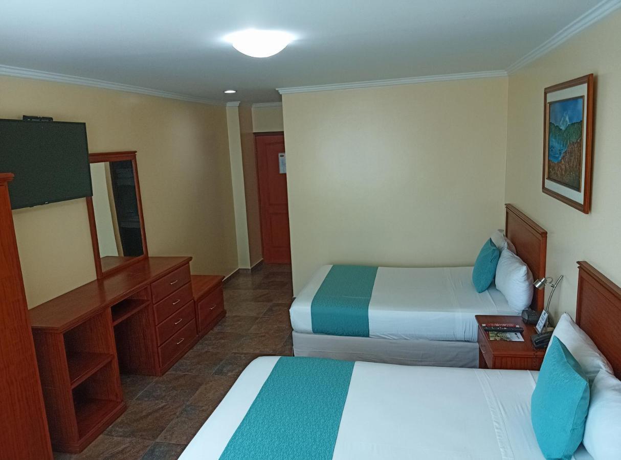 Hotel El Marqués Atacames Esterno foto
