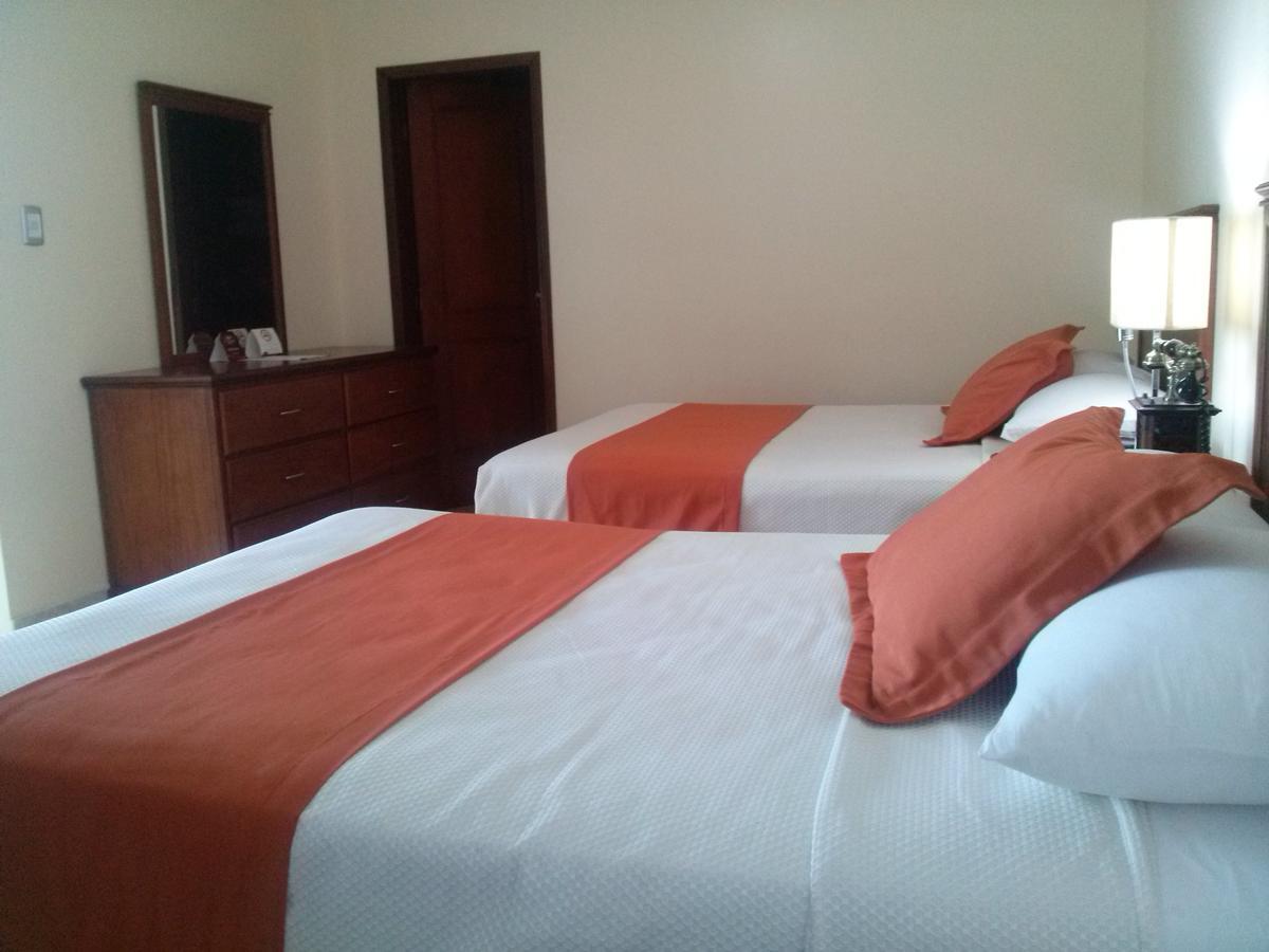 Hotel El Marqués Atacames Esterno foto